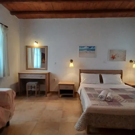 Blue Xenia - 2 Chrisi Akti (Paros)