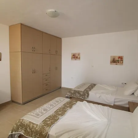 Blue Xenia - 2 בית נופש חריסי אקטי