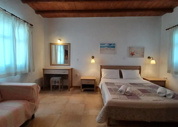 Blue Xenia - 2 Chrisi Akti (Paros)